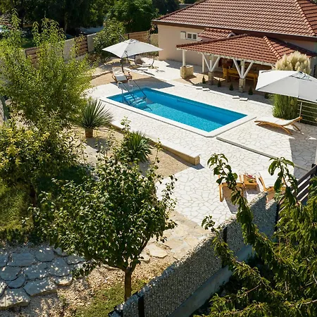 Villa Gabriel Pokrovnik