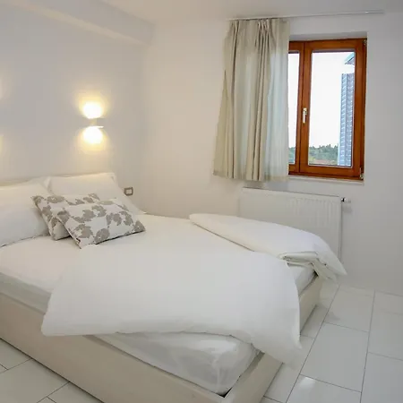 Gabriel Villa Pokrovnik