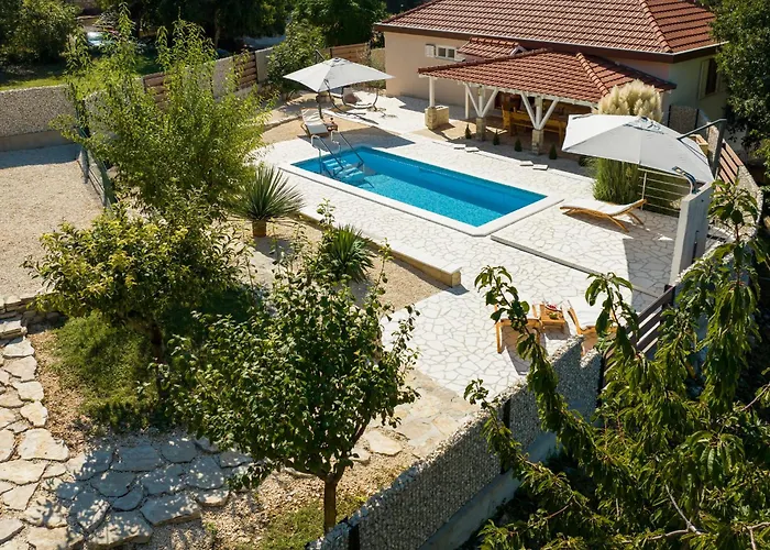 Villa Gabriel Pokrovnik