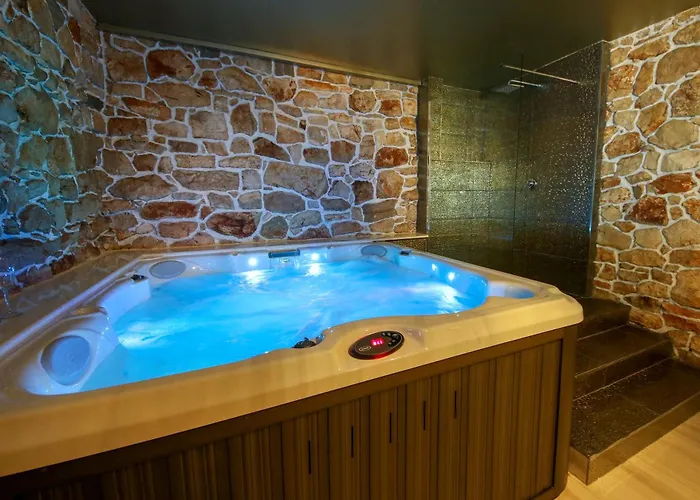 Gabriel Villa Pokrovnik