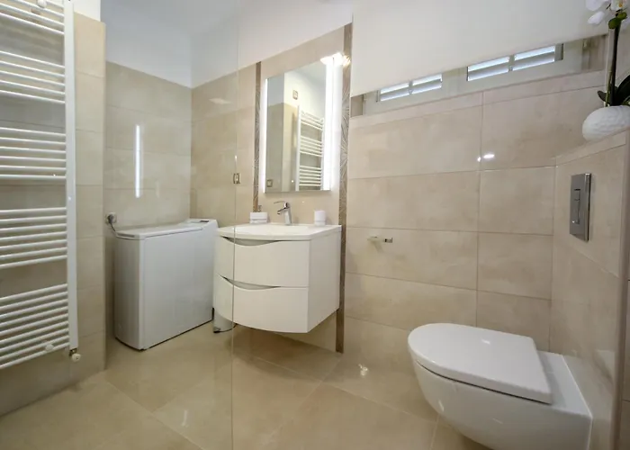 Gabriel Villa Pokrovnik