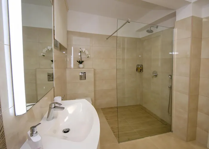 Gabriel Villa Pokrovnik